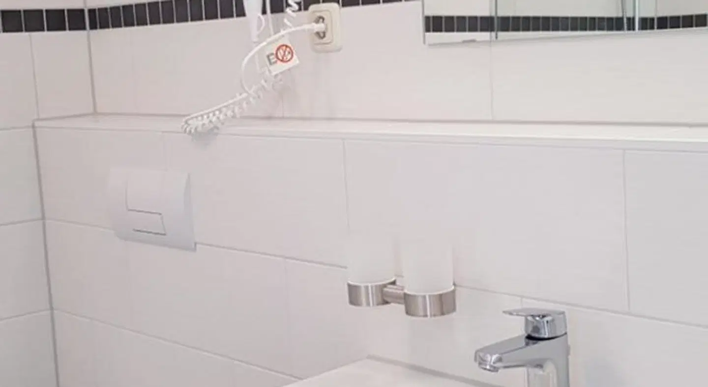 Gästehaus Rostock Lütten Klein Badezimmer
