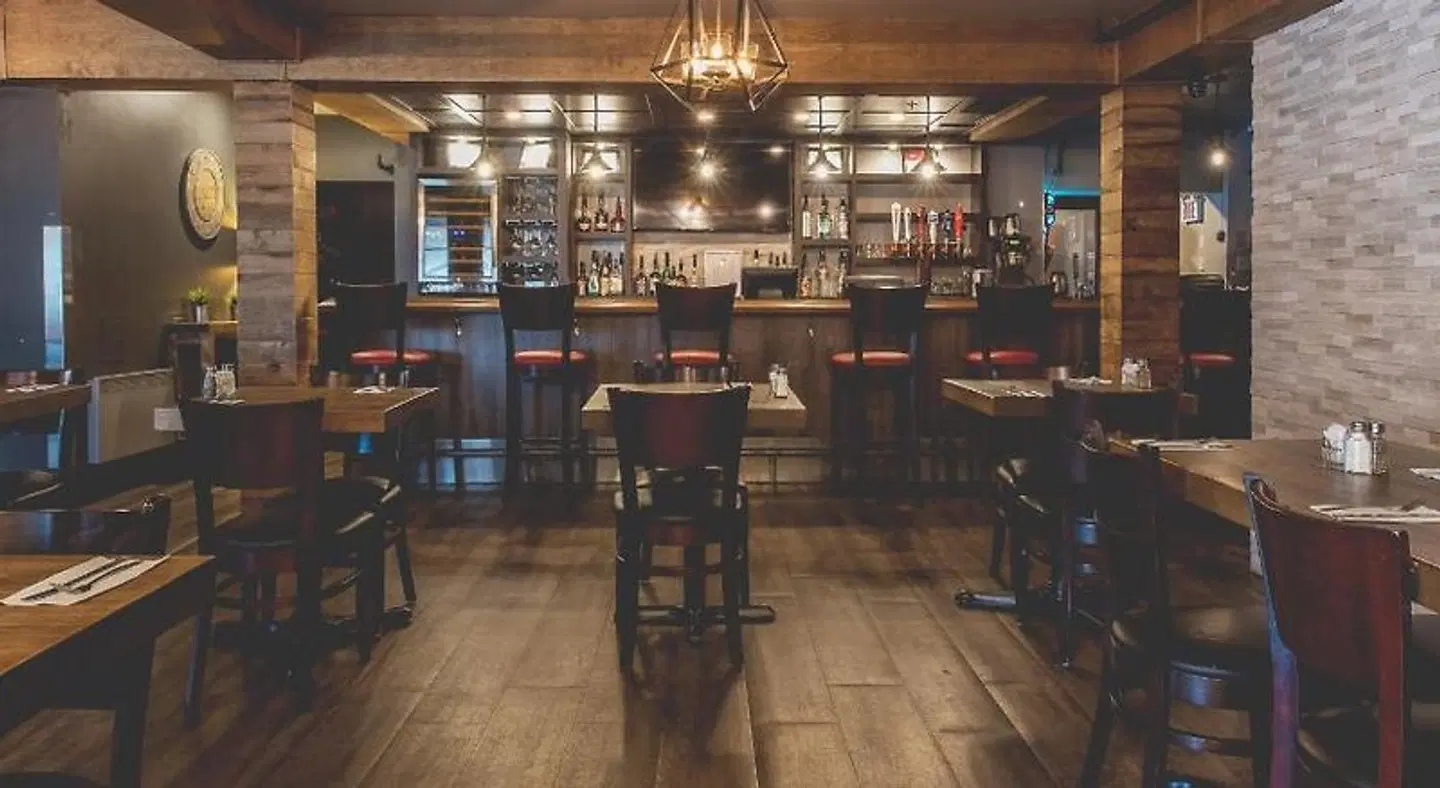 Hotel Motel Continental Bar