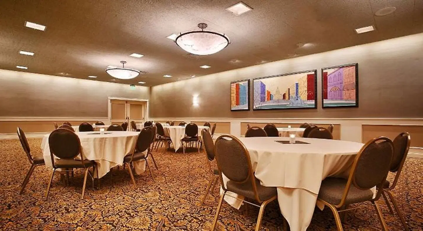 Best Western Plus The Normandy Inn & Suites Restaurant