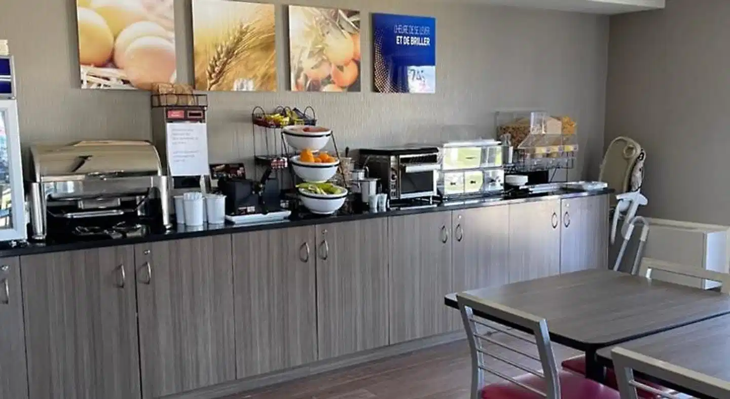 Comfort Inn Baie-Comeau Bar