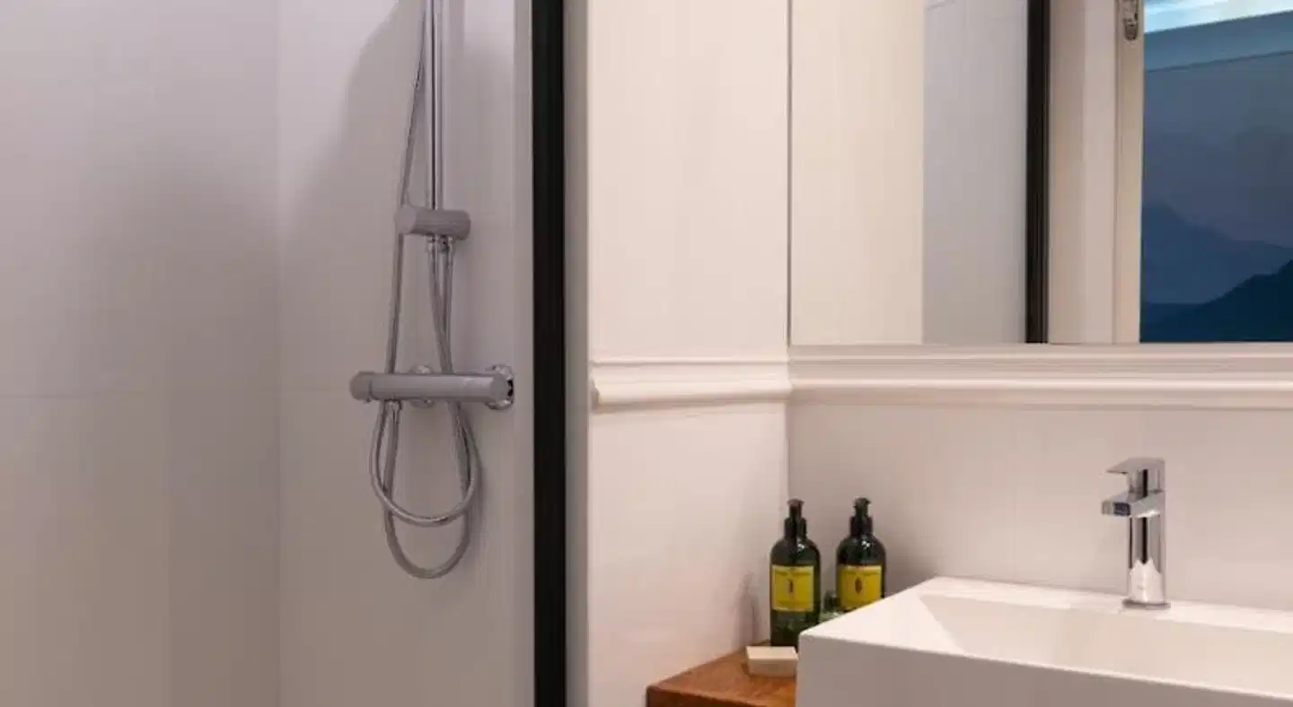 Hôtel Le Milie Rose Badezimmer