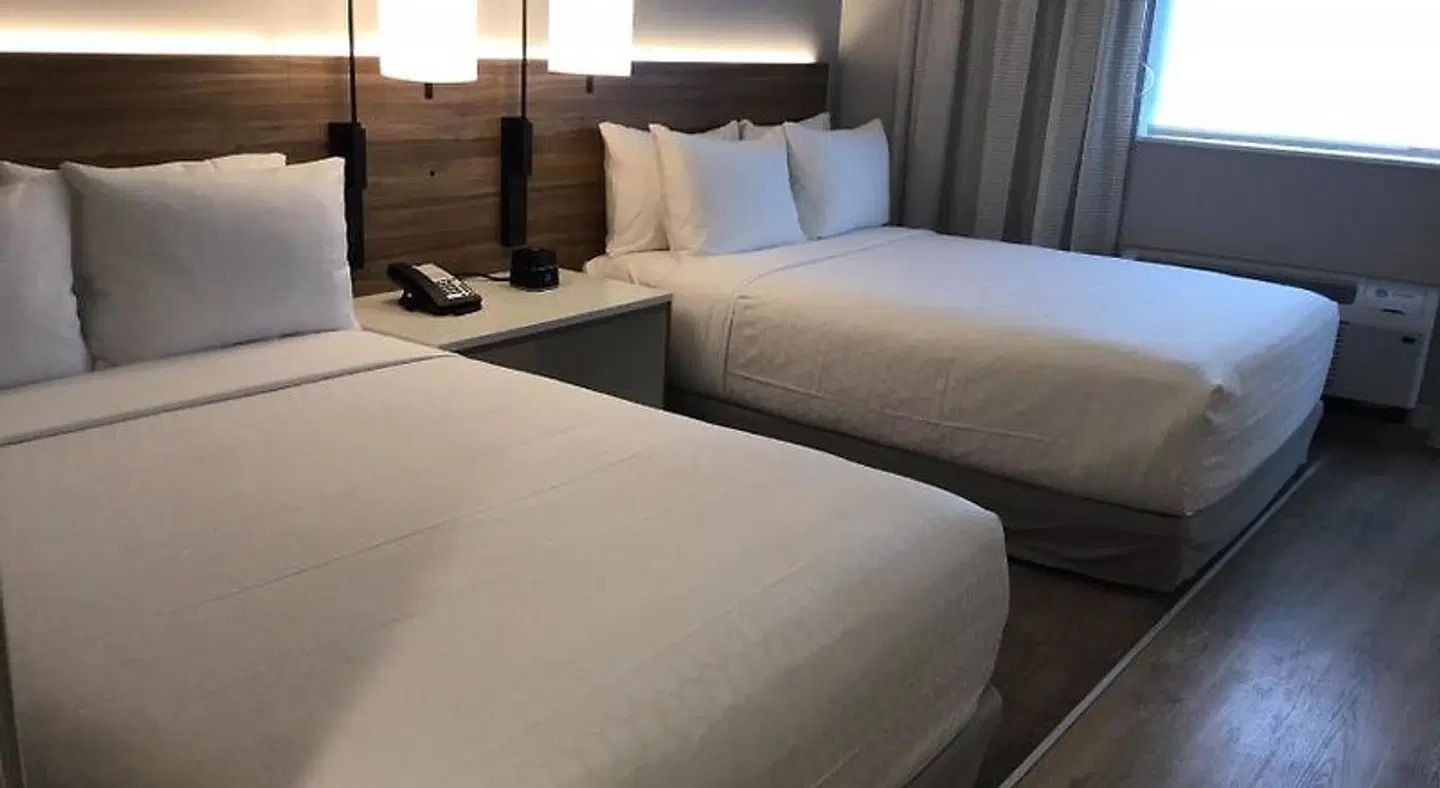 Wyndham Garden Miami International Airport ROOM_EXAMPLE