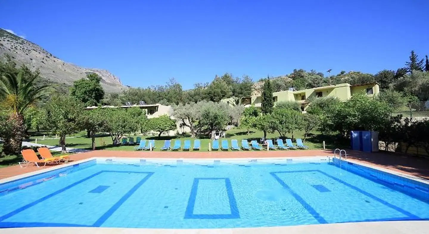 Idi Hotel OUTDOOR_POOL