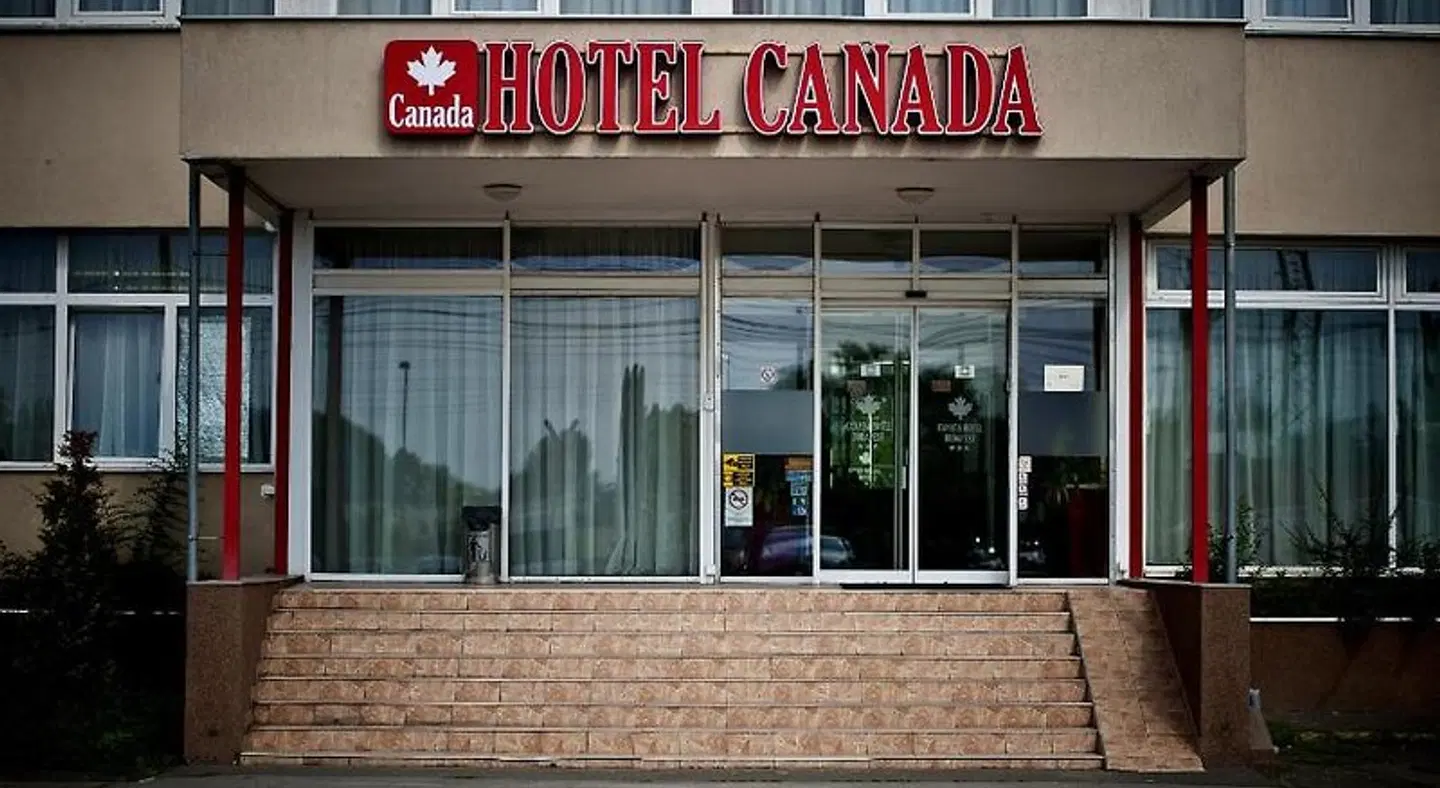 Canada Hotel Budapest EXTERIOR
