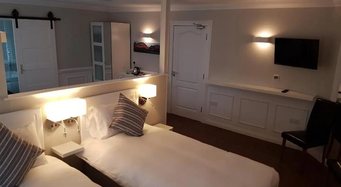 MacLean Guest House ROOM_EXAMPLE