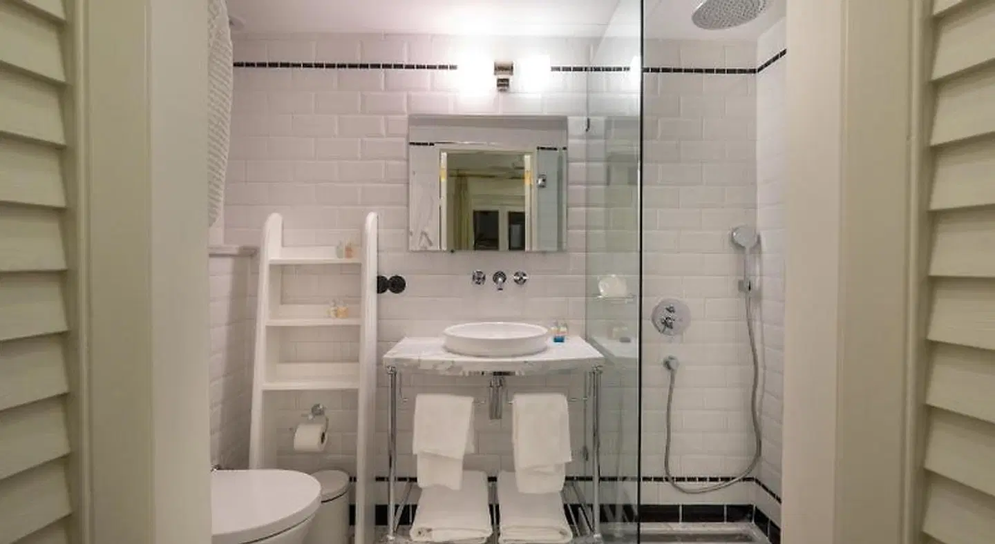 Pera Neuf Badezimmer