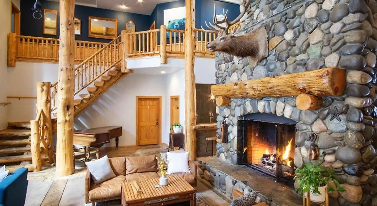 Black Bear Lodge Lobby
