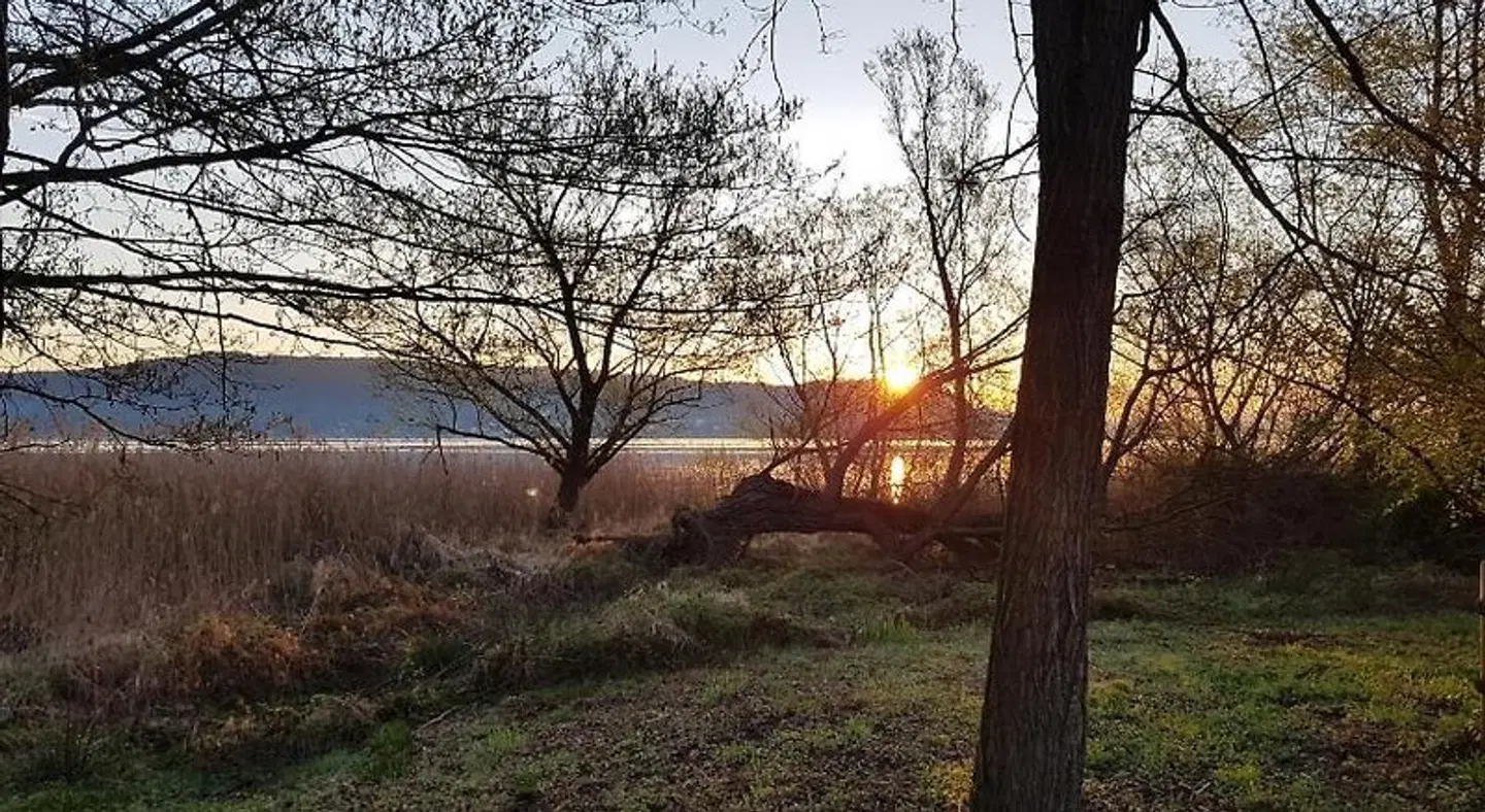Ritratto sul Lago EXTERIOR