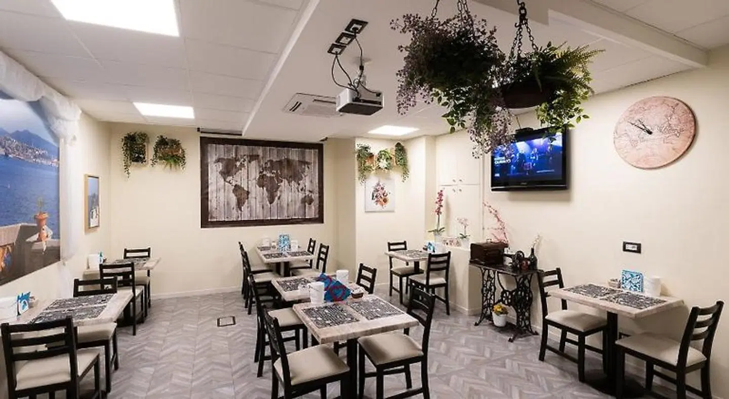 Rooms Boutique Carducci Restaurant