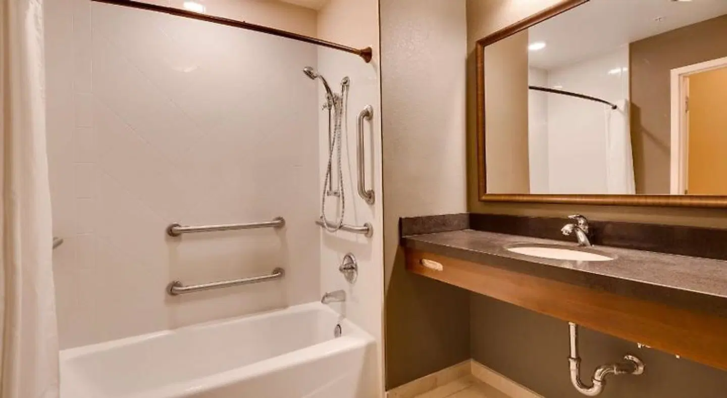 BEST WESTERN Plus Chandler Hotel & Suites Badezimmer