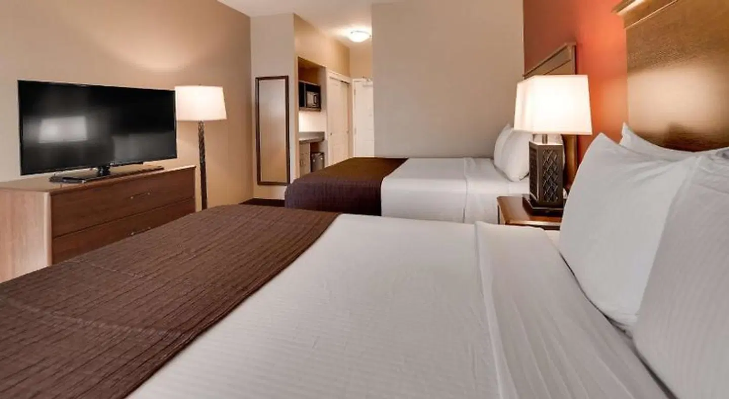 BEST WESTERN Plus Chandler Hotel & Suites ROOM_EXAMPLE