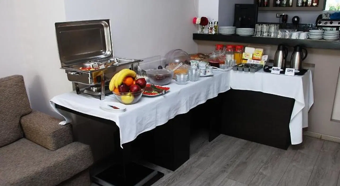 Mano Restaurant