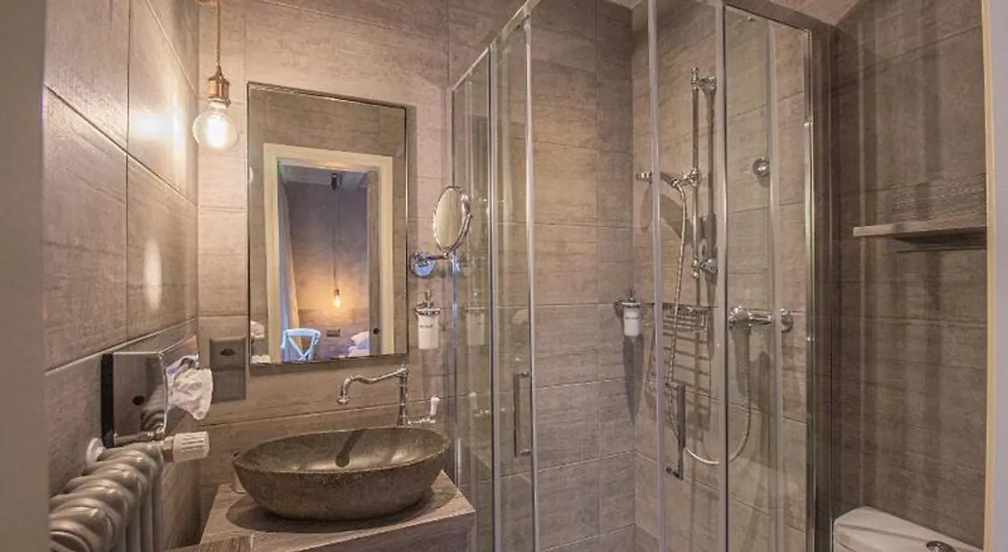 Seven Boutique Hotel Badezimmer