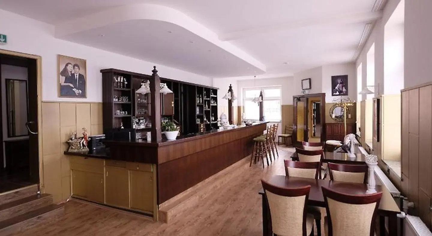 Grüner Kranz Bar