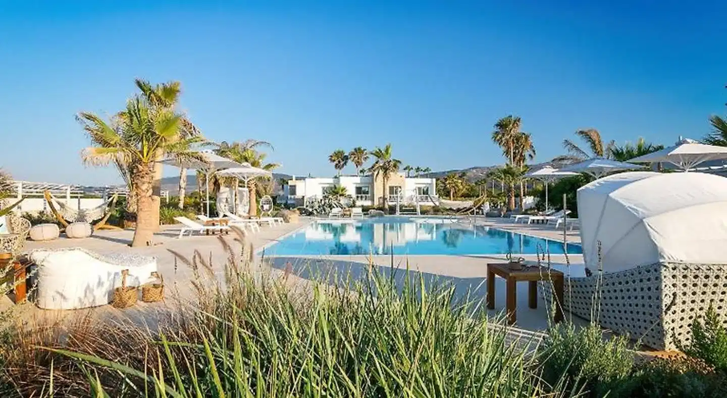 White Pearls Luxury Suites Pool