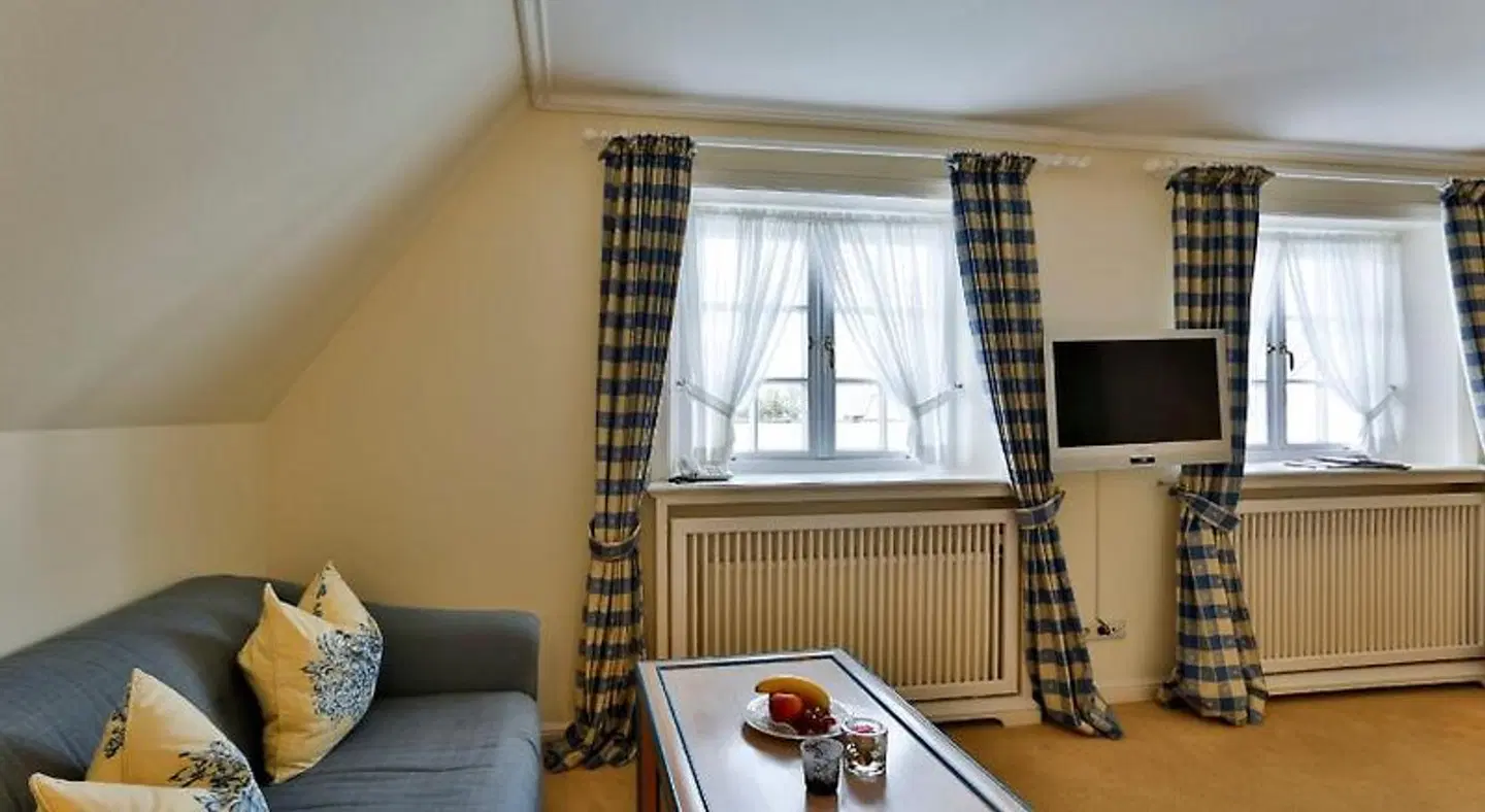 Jörg Müller ROOM_EXAMPLE