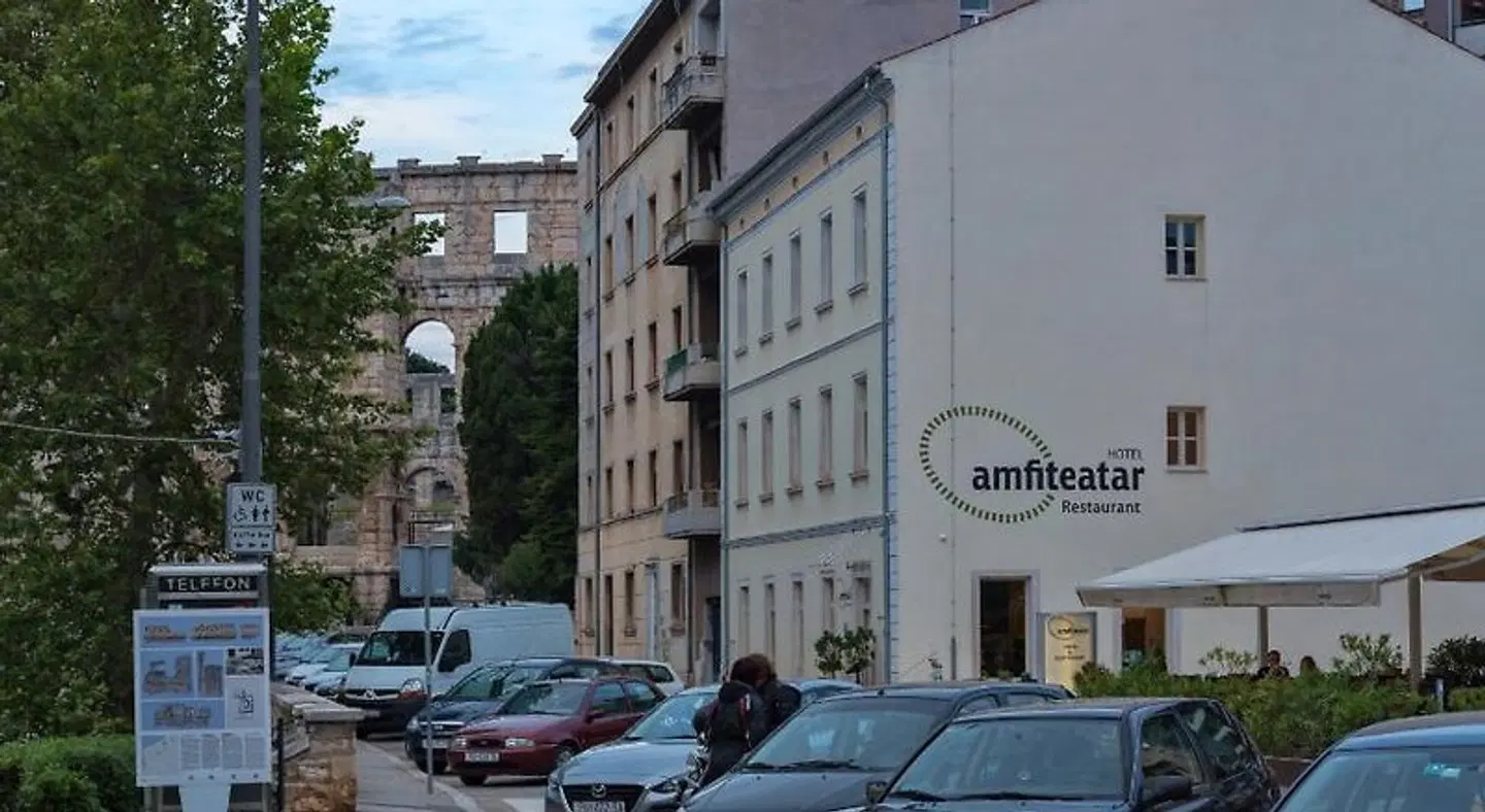 Amfiteatar EXTERIOR