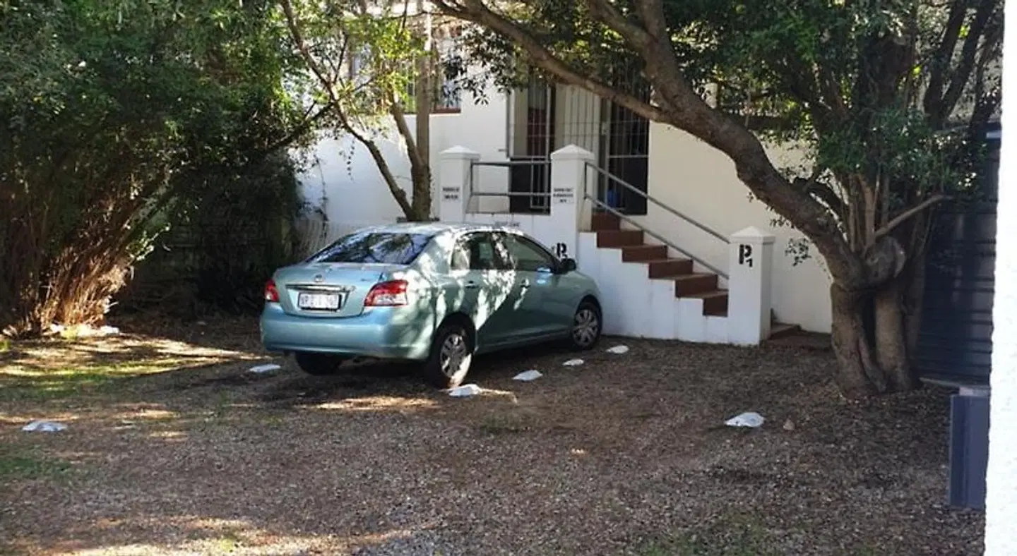 Zebra Crossing Backpackers EXTERIOR