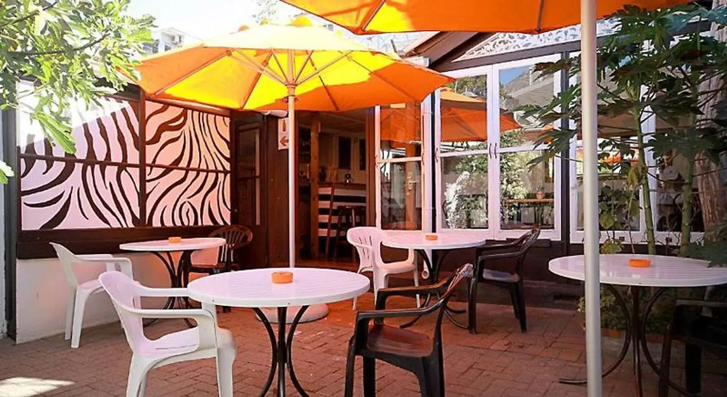 Zebra Crossing Backpackers Terrasse