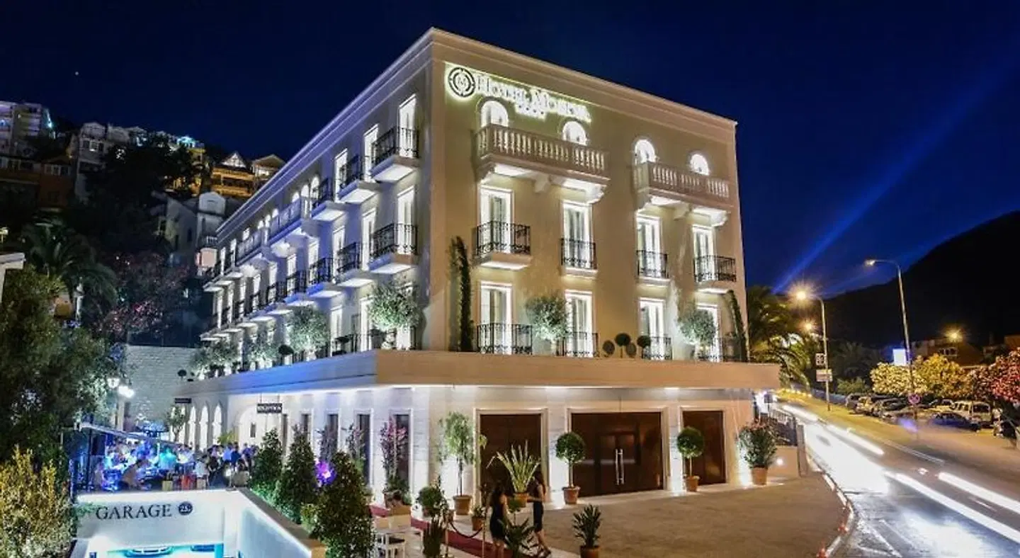 Hotel Moskva EXTERIOR