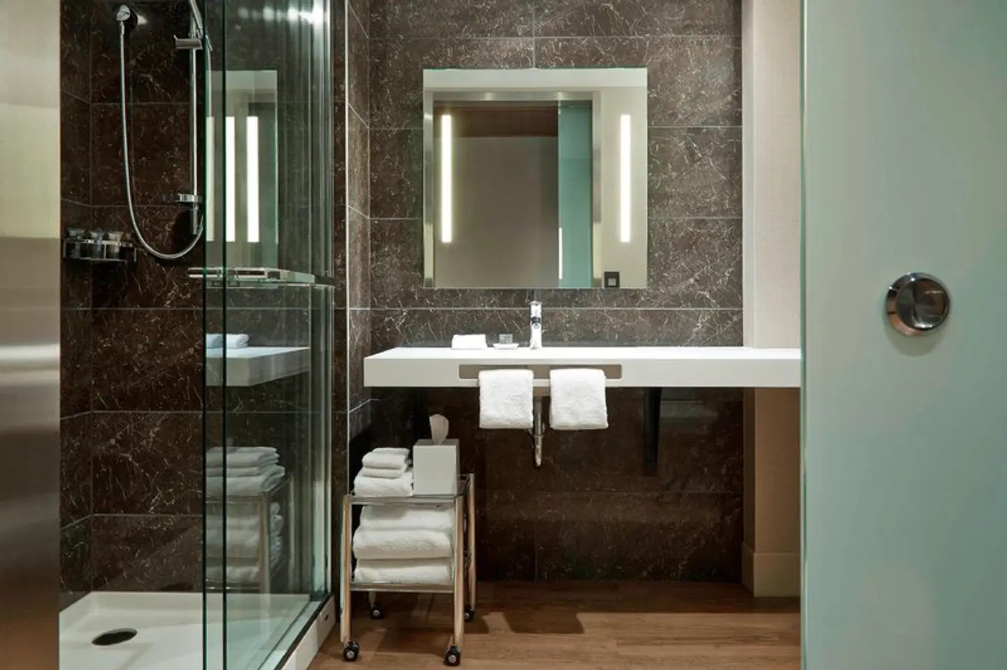 AC Hotel by Marriott Minneapolis Downtown Badezimmer