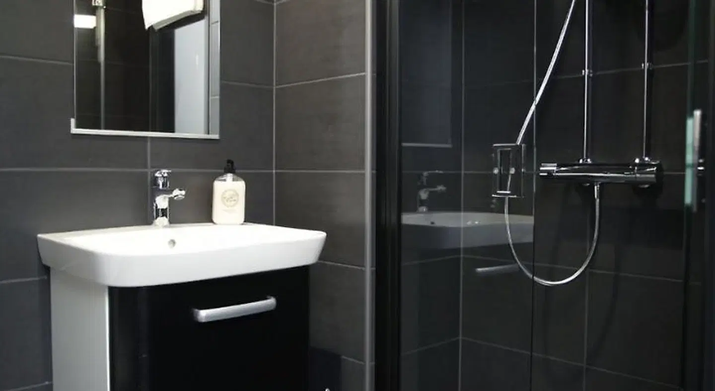Forenom ApartHotel Vantaa Tikkurila Badezimmer