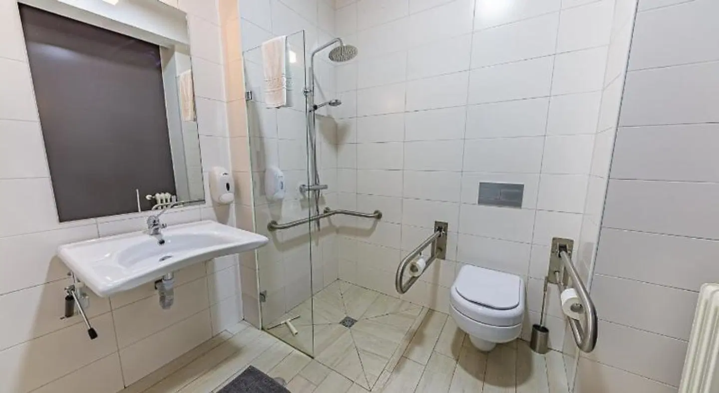 Pousada de Juventude de Viseu Badezimmer