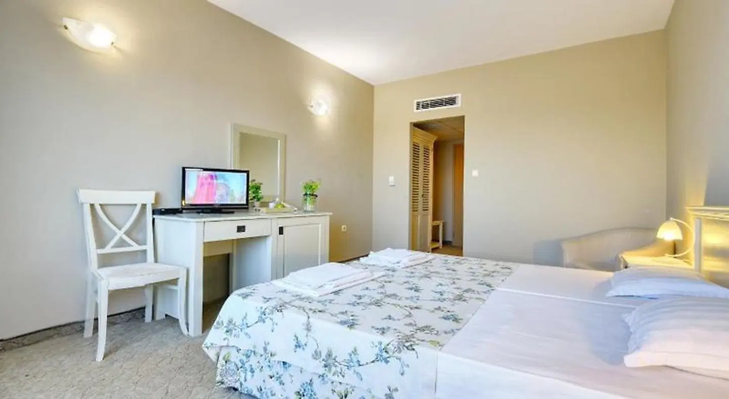 Alekta ROOM_EXAMPLE