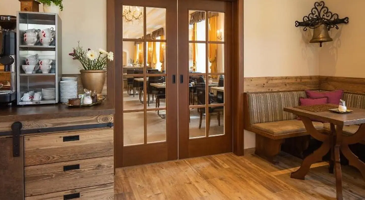 Unter den Linden LOUNGE_LOBBY