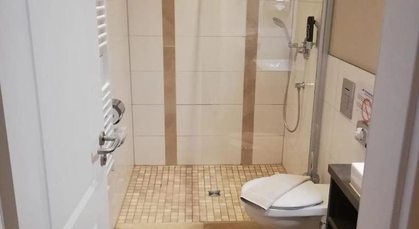 Ostseehotel Warnemünde Badezimmer