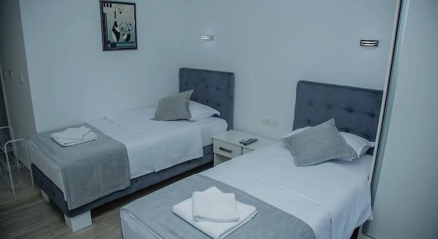 Mark's Palace ROOM_EXAMPLE