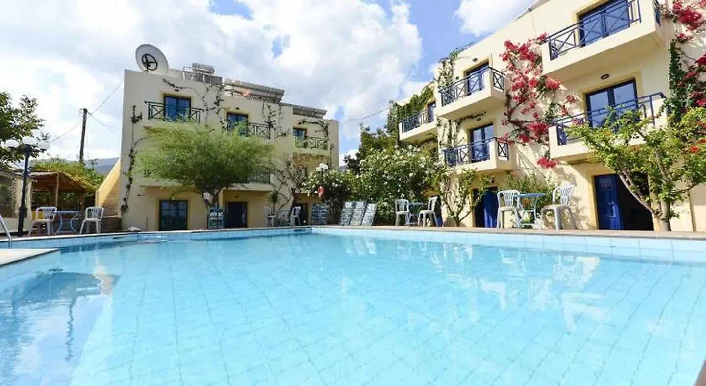 Milos Apartments EXTERIOR