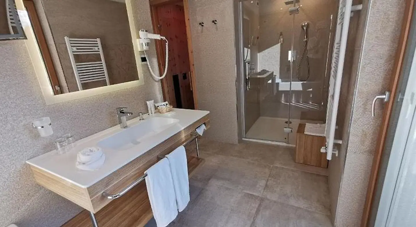 Cesa Tyrol Badezimmer