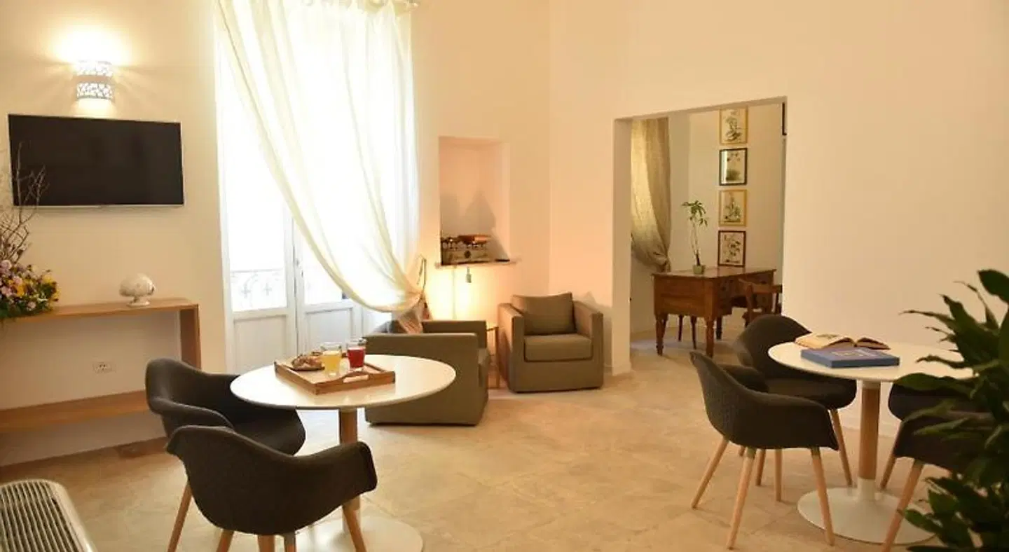 Tobacco Suite ROOM_EXAMPLE