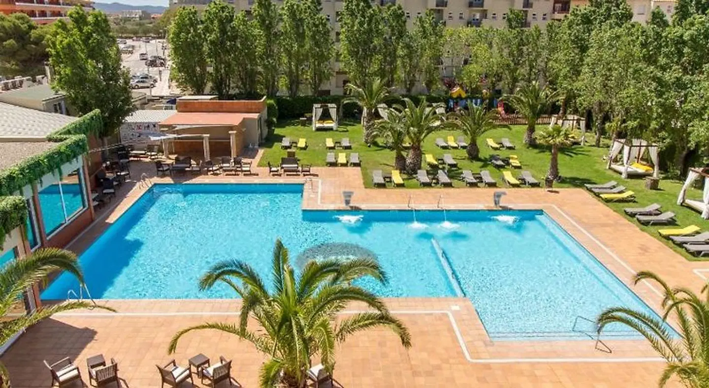 Panorama OUTDOOR_POOL