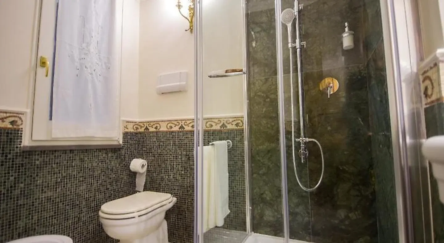 Palazzo Liguori Badezimmer