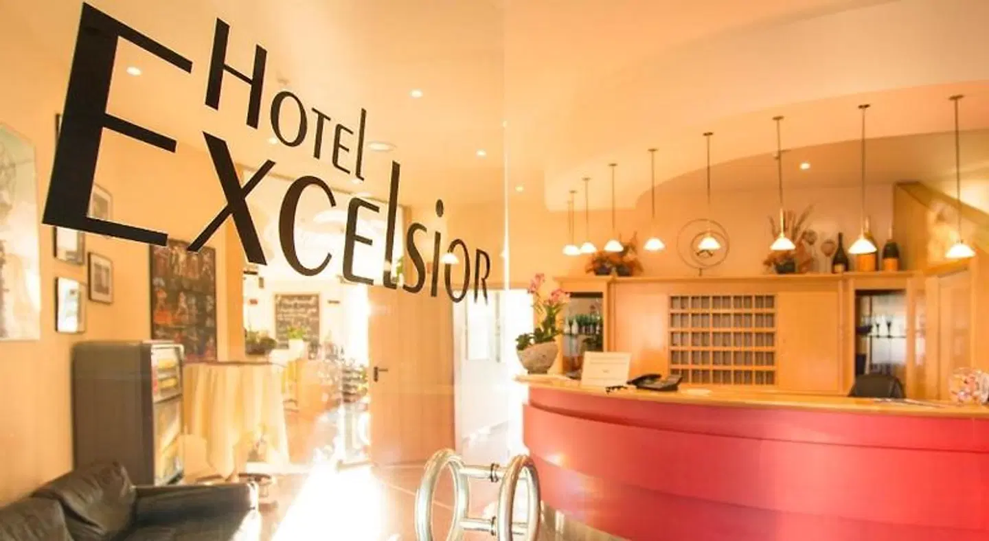 Excelsior LOUNGE_LOBBY