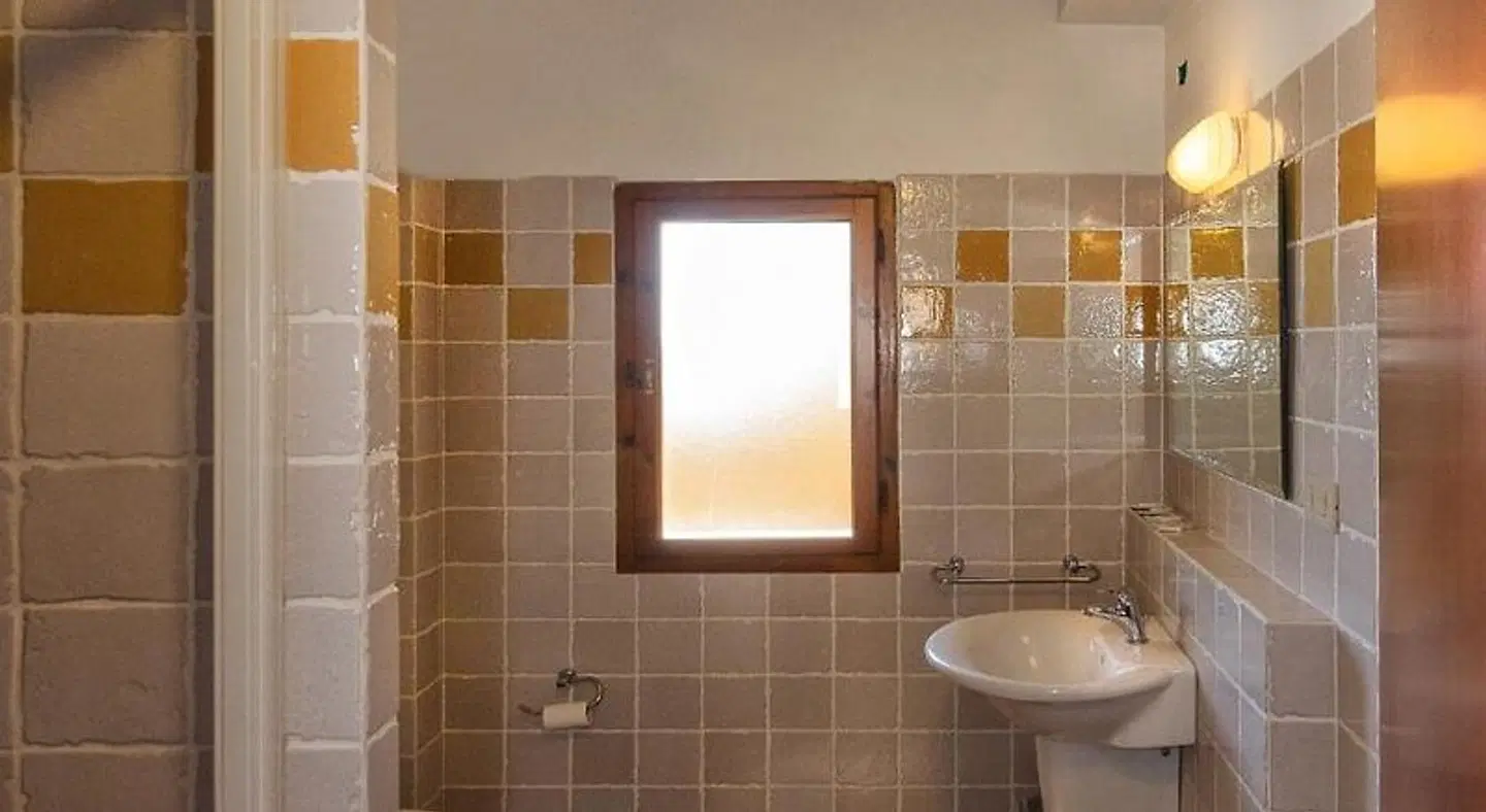 Helvetia Pisa Tower Badezimmer