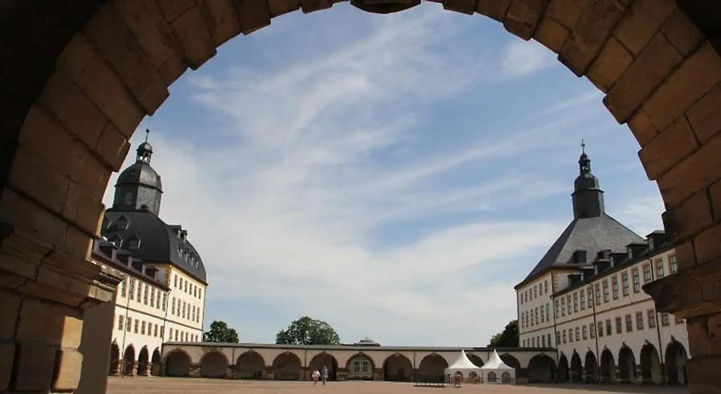 Der kleine Nachbar EXTERIOR
