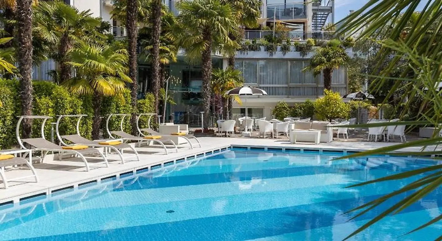 Garda - TonelliHotels OUTDOOR_POOL