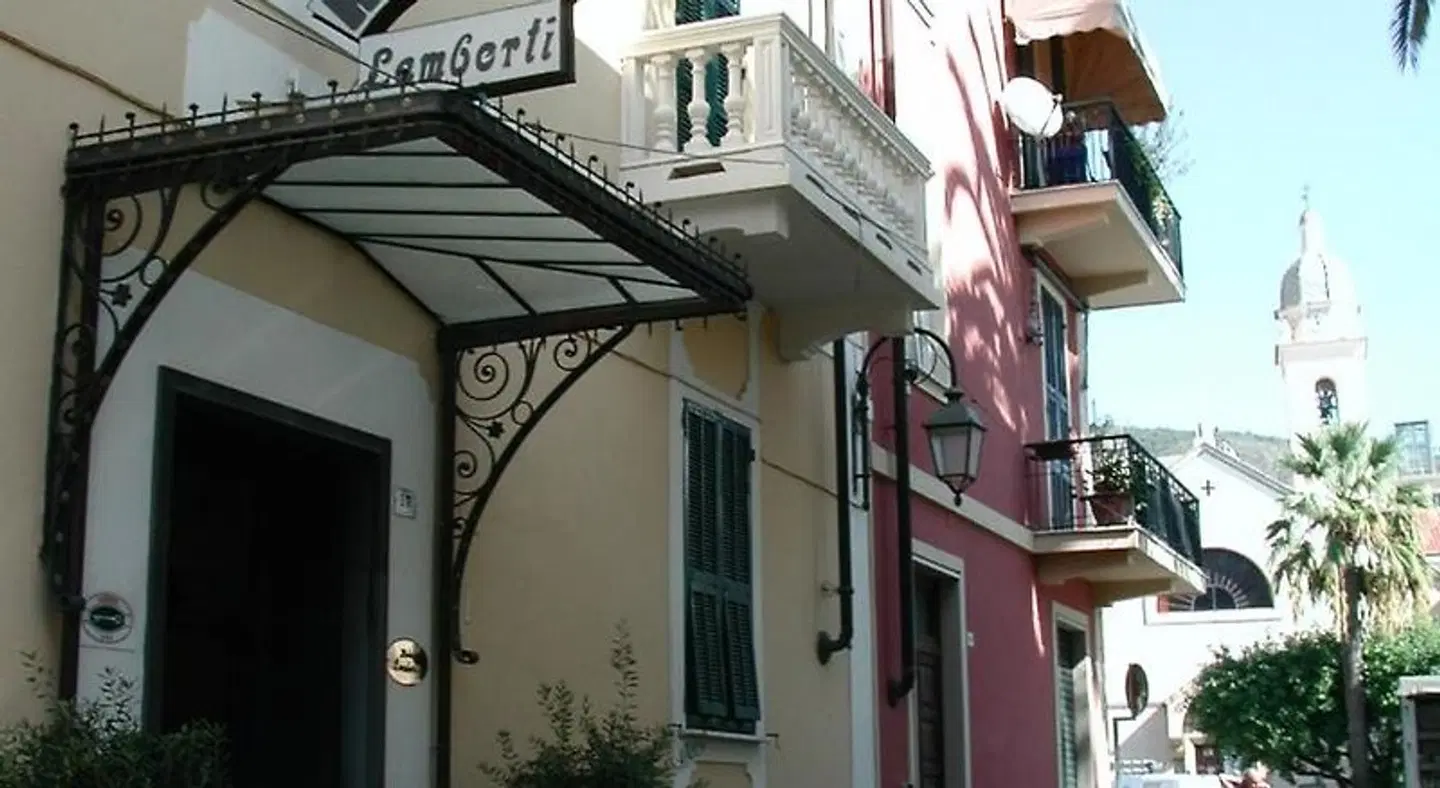 Lamberti EXTERIOR
