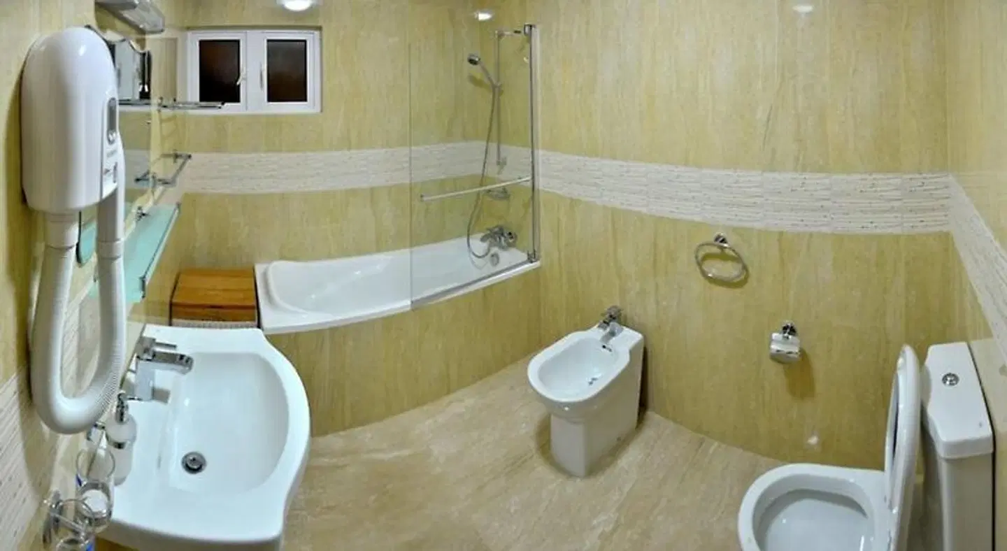 Treasure Cove Hotel & Restaurant Badezimmer