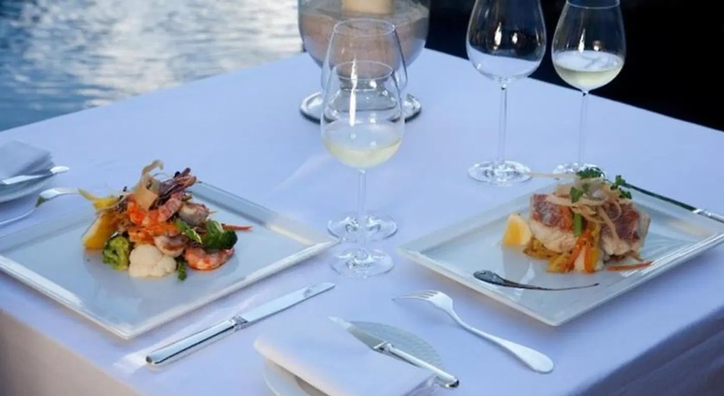 Treasure Cove Hotel & Restaurant Restaurant