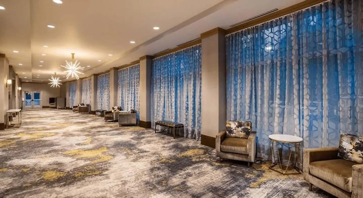 Crowne Plaza Shenandoah - Woodlands Area by IHG HEALTH_BEAUTY
