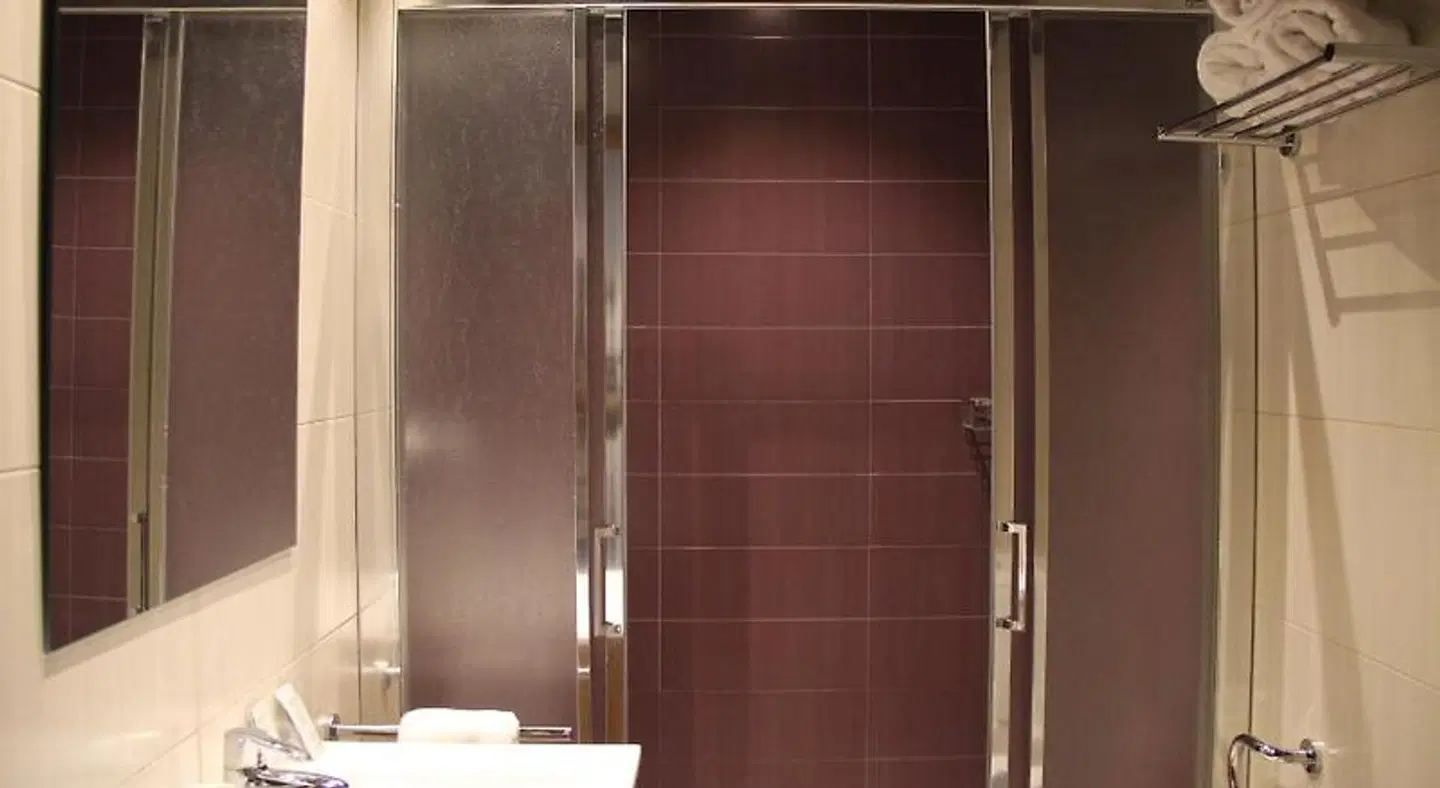 Hostal Teruel Badezimmer