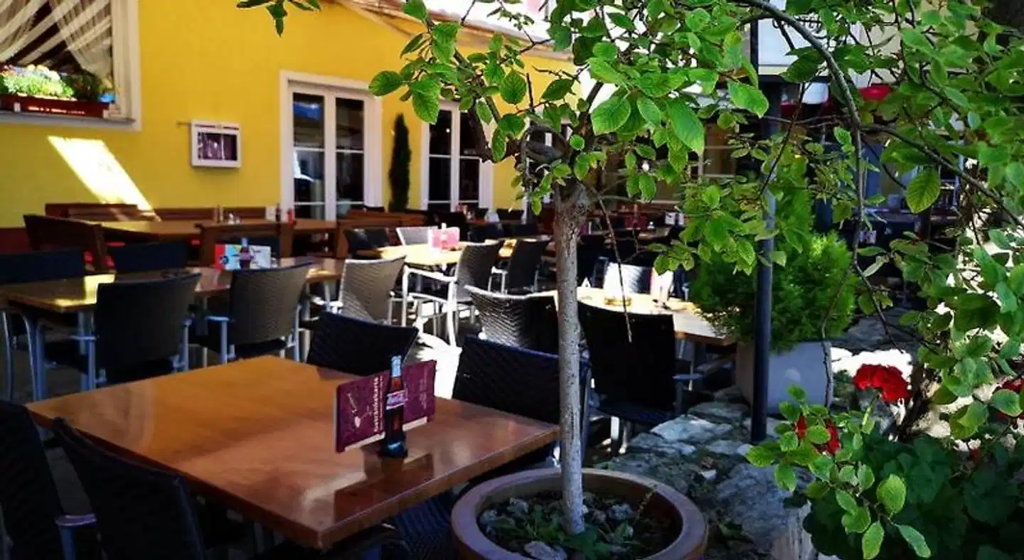 Tuniberg Restaurant Hotel Terrasse