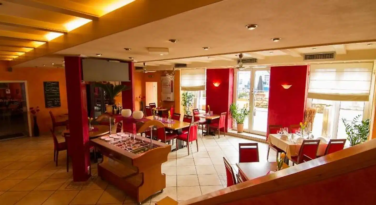 Tuniberg Restaurant Hotel Bar