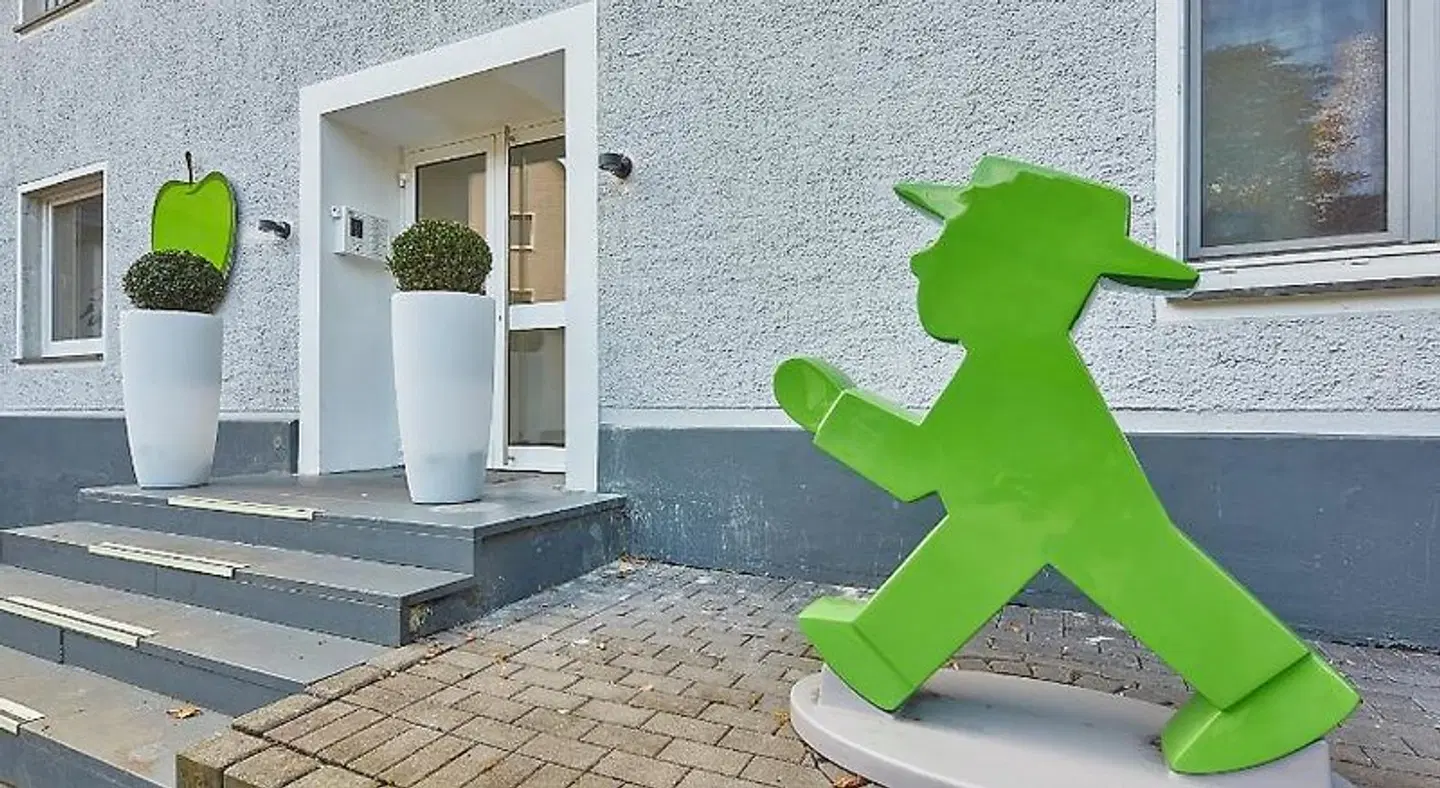 Brand's Busch MODEL_IMPRESSION