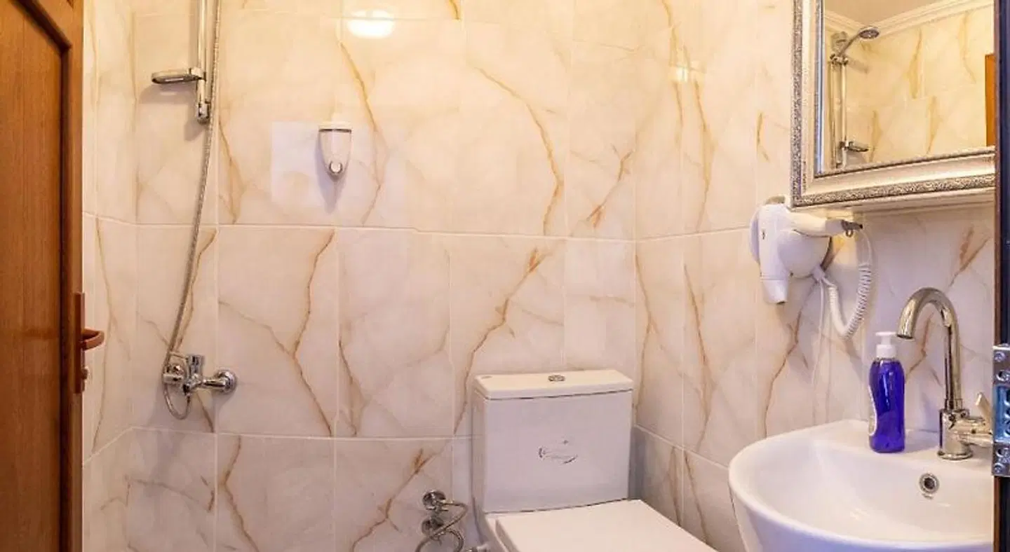 Tavra Hotel Badezimmer