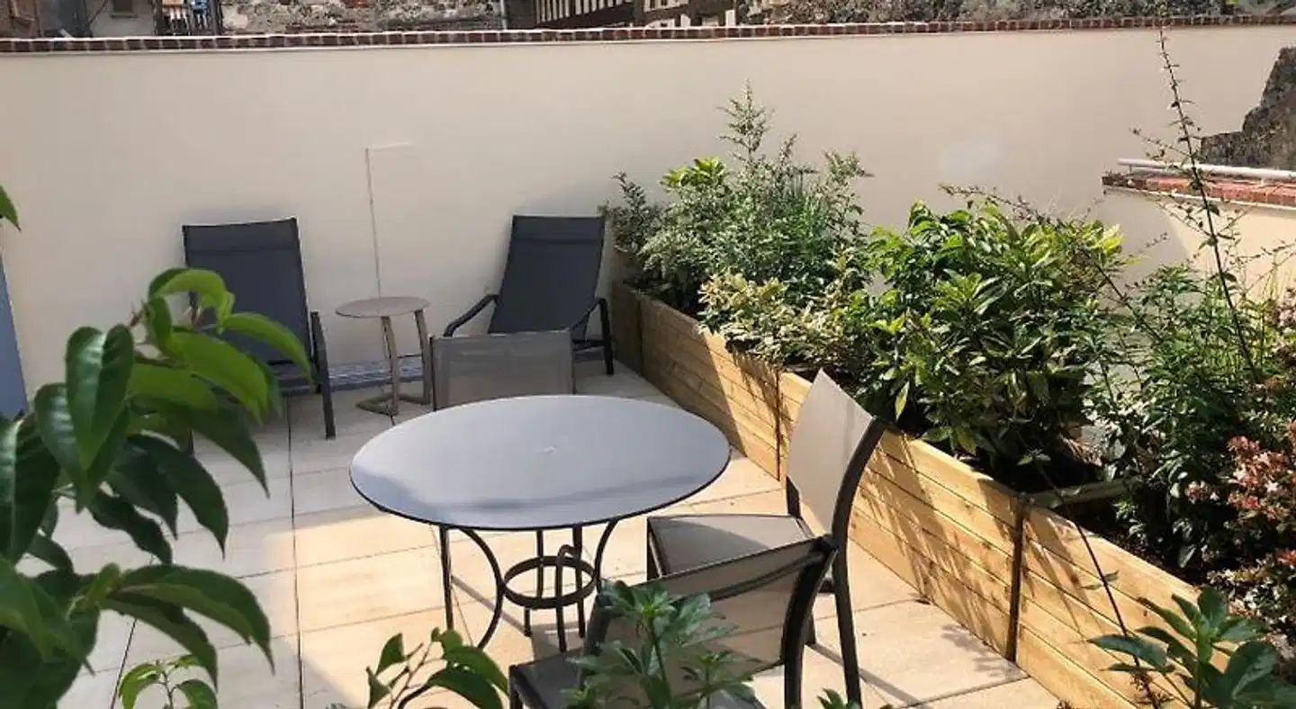 La Maison dEugène AppartHôtel - Centre historique Terrasse